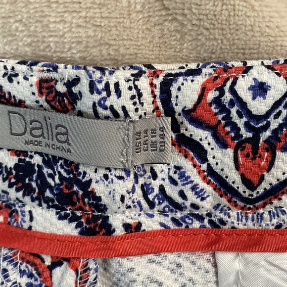 Womens Shorts - Picture 3 of 6